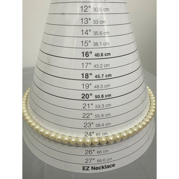 Vintage Classic Cream Single Strand Pearl Necklace With Barrel Clasp - Picture 4 of 4